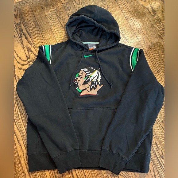Nike Other - VTG NORTH DAKOTA FIGHTING SIOUX Hockey Hoodie Sweatshirt Nike Sewn Center Swoosh